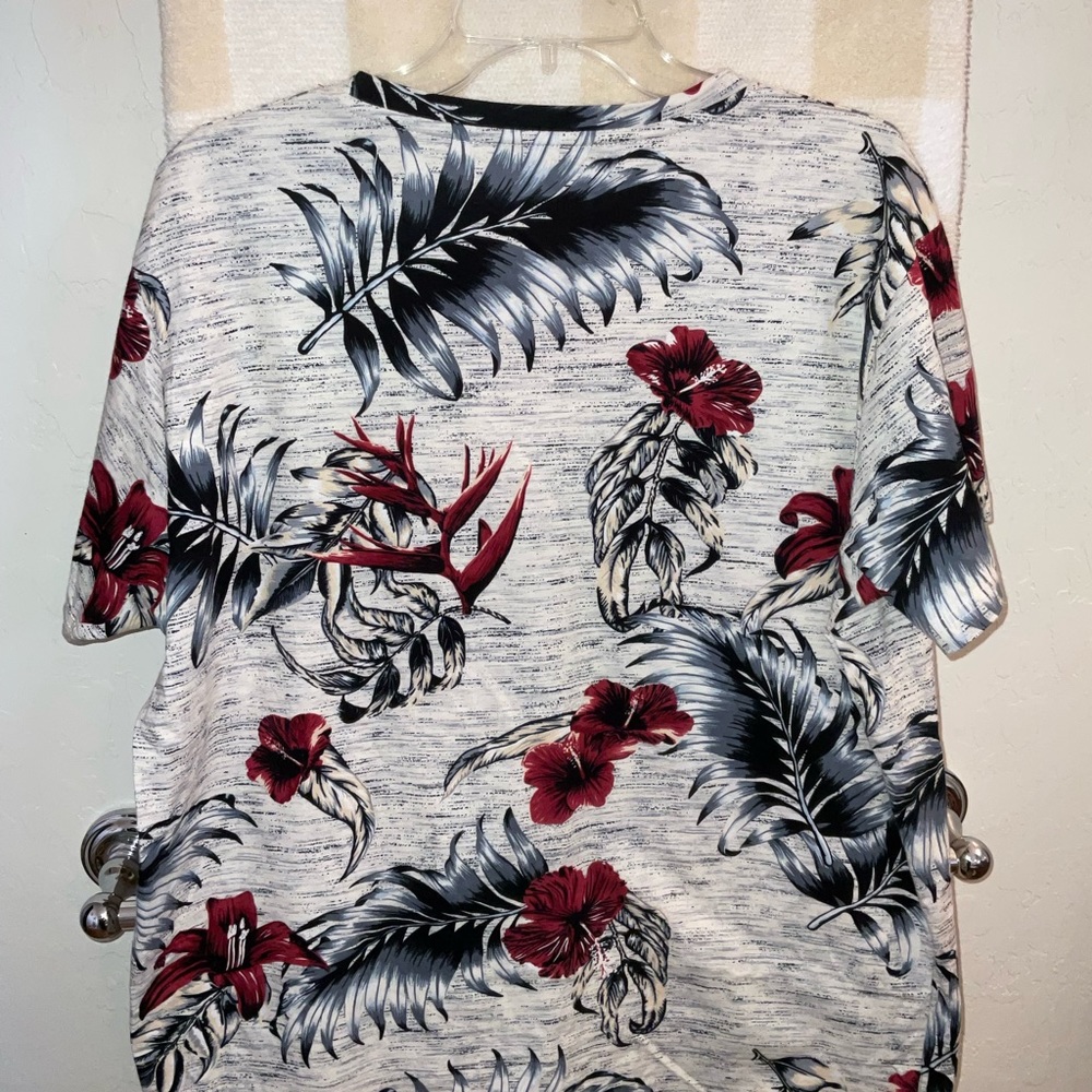 Craft + Flow Voyage Men’s Leaves & Floral T-Shirt, Short Sleeves EUC - Picture 9 of 11